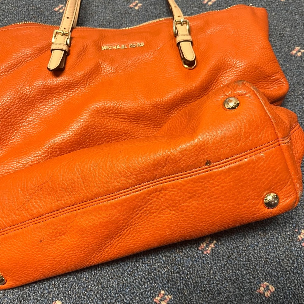 Michael Kors Jet Set Leather Tote Size Medium Orange Travel Bag Zipper Closure - Picture 3 of 13